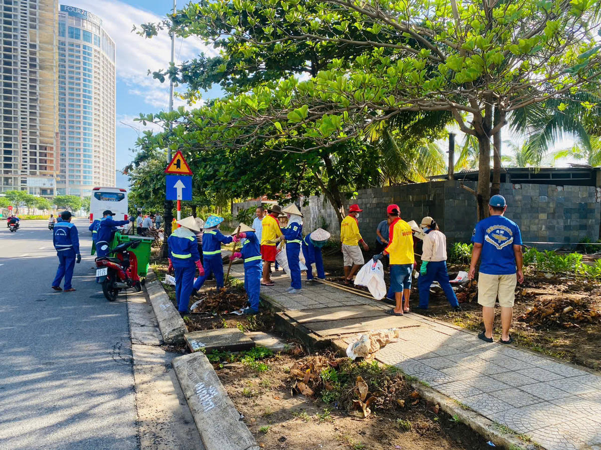 Đà Nẵng: Đồng loạt ra quân tổng dọn vệ sinh môi trường
