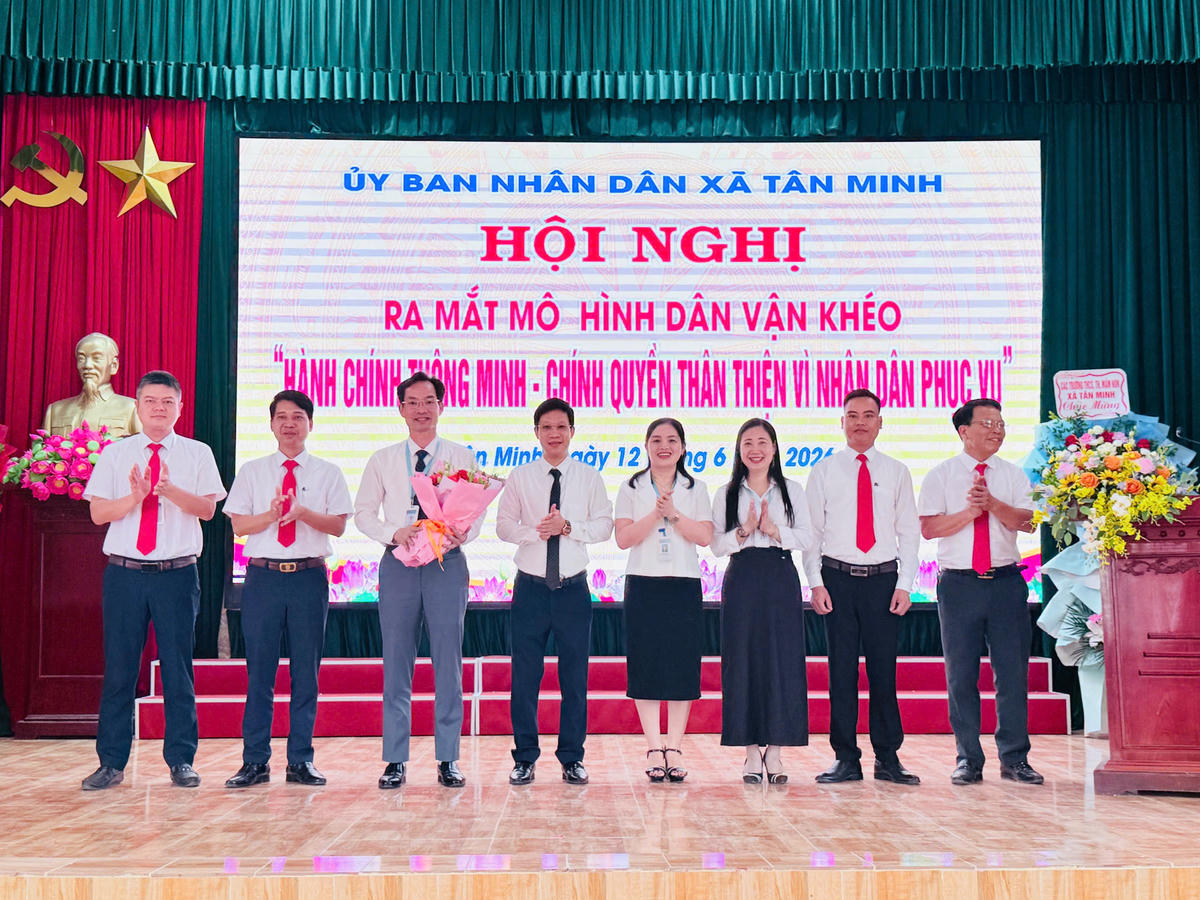 Ra mắt mô hình dân vận khéo “Hành chính thông minh, chính quyền thân thiện vì nhân dân phục vụ” tại xã Tân Minh, TP Hải Phòng. Ảnh: PT.