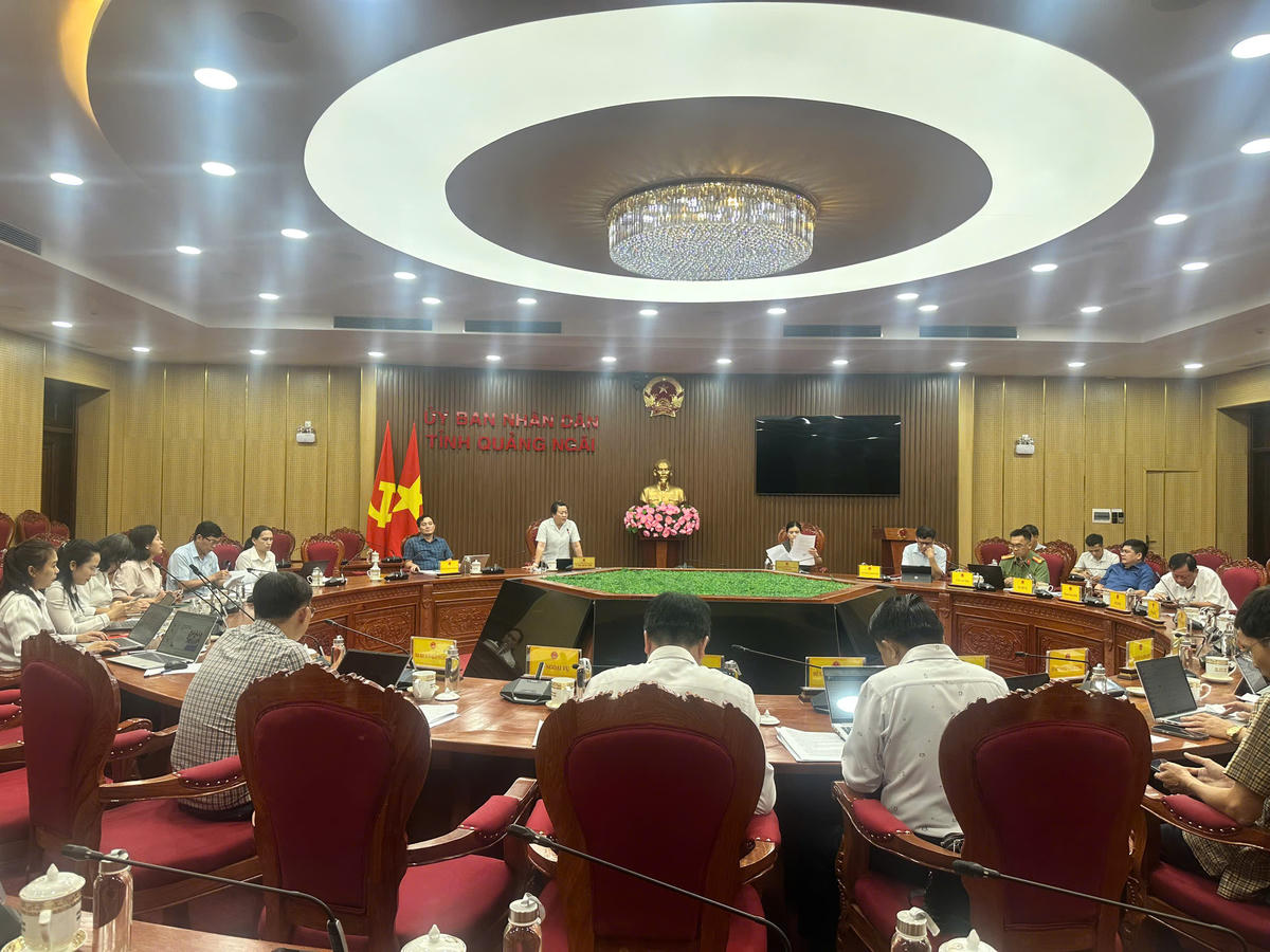 Quang cảnh buổi làm việc. Ảnh: CĐ.