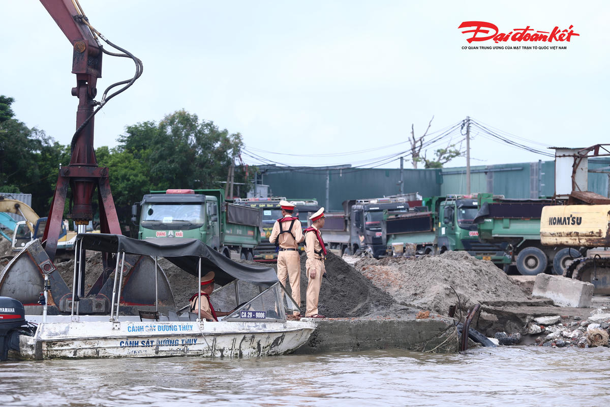 Qua quá trình đưa vào khai thác, bản đồ đường thủy trực tuyến đã chứng minh hiệu quả rõ rệt. Từ dữ liệu số hóa, Đội Cảnh sát đường thủy số 2 đã phát hiện 6 vụ việc liên quan đến sai phạm tại 6 bến tập kết vật liệu xây dựng, làm căn cứ để tổ chức kiểm tra, xác minh và xử lý theo quy định của pháp luật.