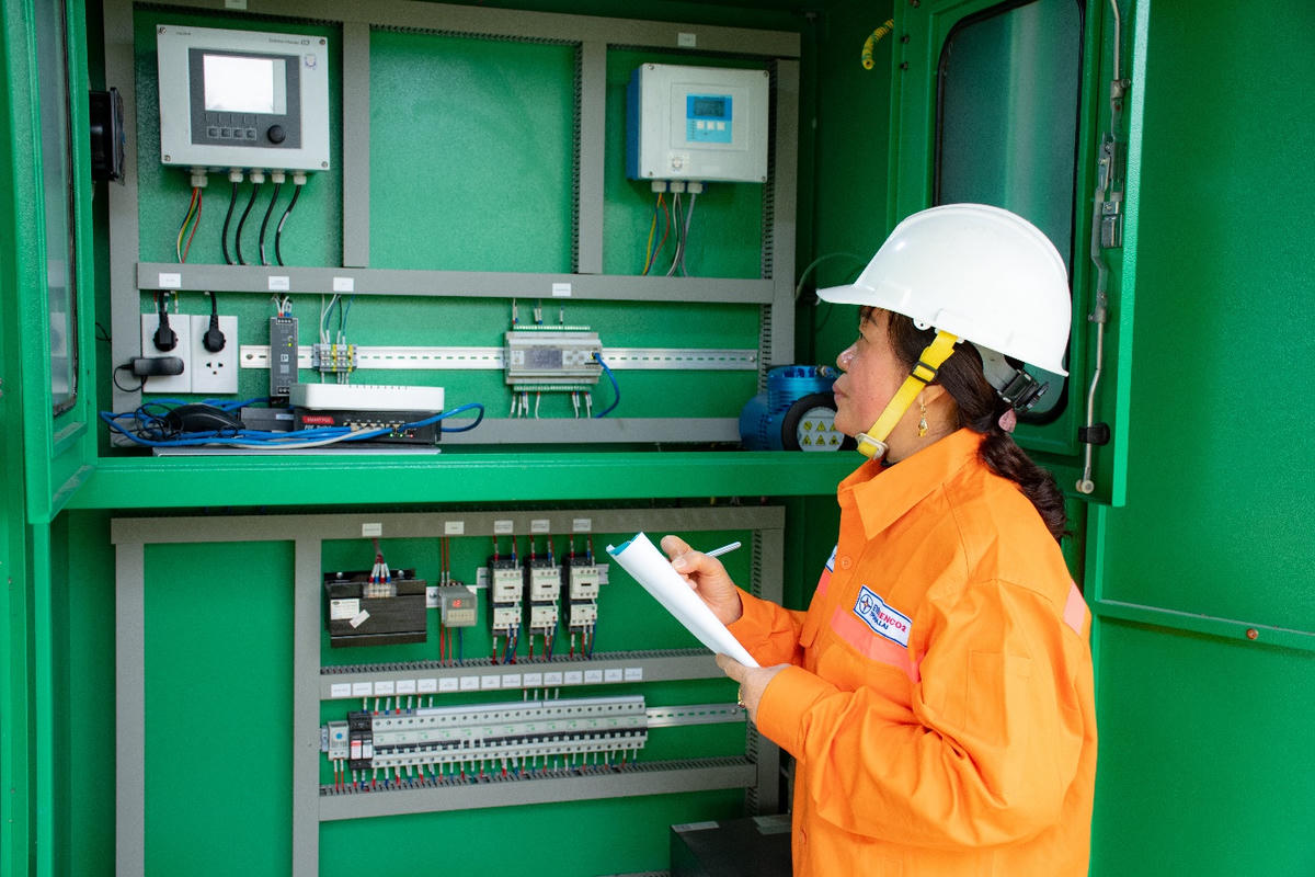 Hệ thống quan trắc nước thải tự động liên tục, dữ liệu được truyền trực tiếp về các cơ quan quản lý môi trường.