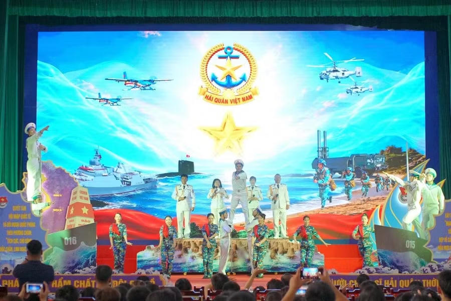  Trường Đại học Điện lực bồi dưỡng lòng yêu nước cho sinh viên