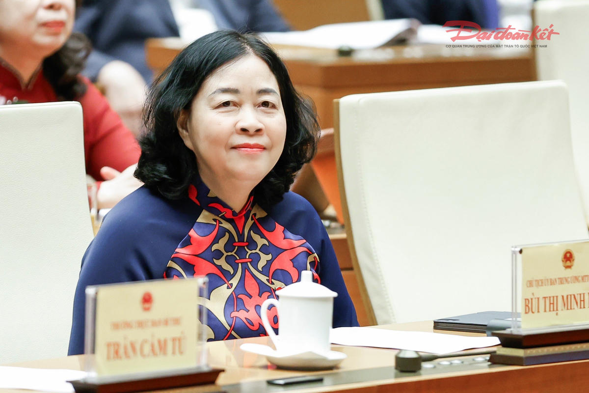Ủy viên Bộ Chính trị, Bí thư Trung ương Đảng, Chủ tịch UBTƯ MTTQ Việt Nam Bùi Thị Minh Hoài dự phiên khai mạc kỳ họp không thường lệ thứ Nhất, Quốc hội khóa XVI. Ảnh: Quang Vinh.