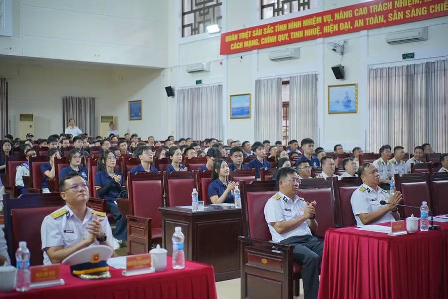  Trường Đại học Điện lực bồi dưỡng lòng yêu nước cho sinh viên