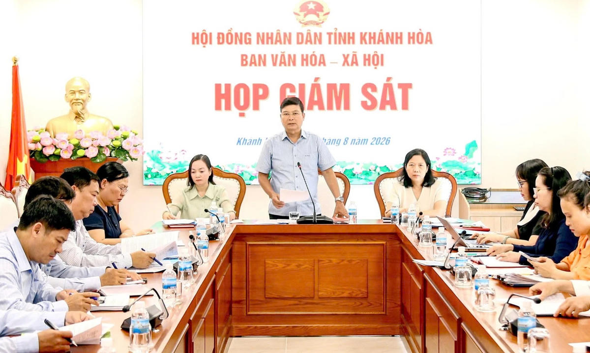 Quang cảnh buổi làm việc.