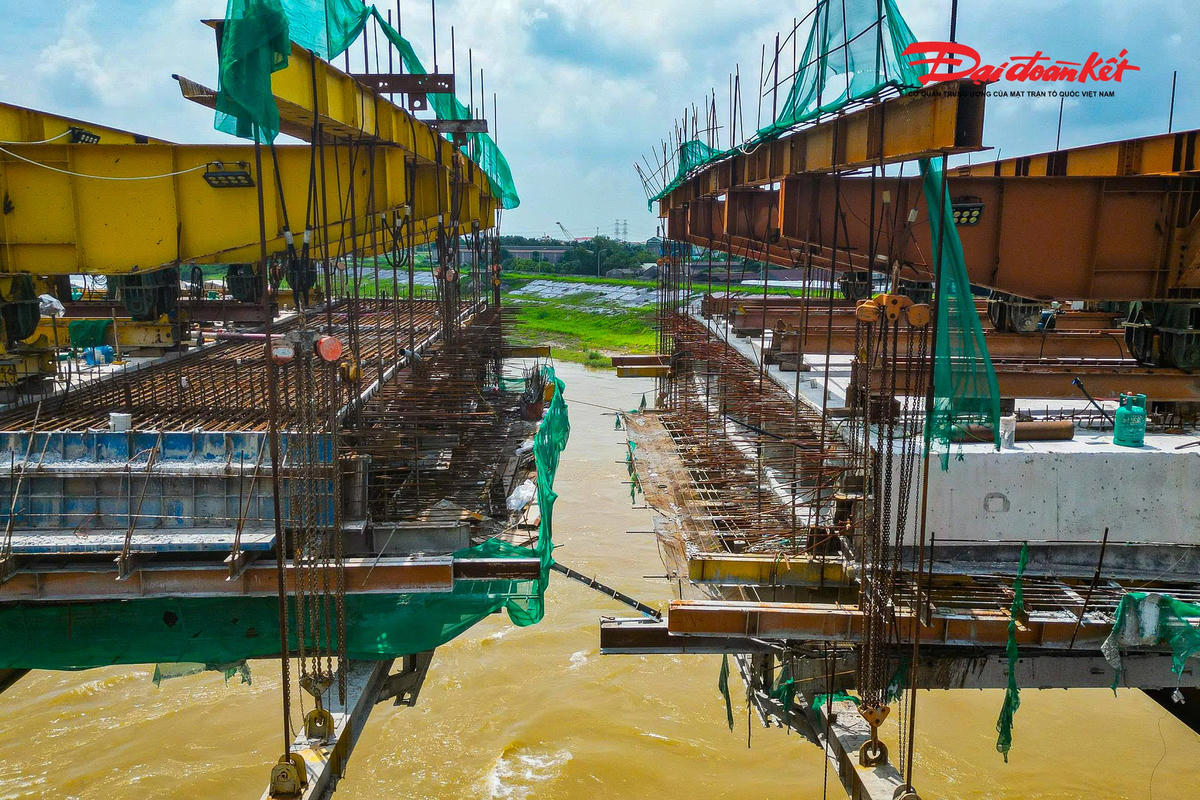 Sắp hợp long cầu Đuống mới, chuẩn bị thông xe sau khoảng 3 năm thi công