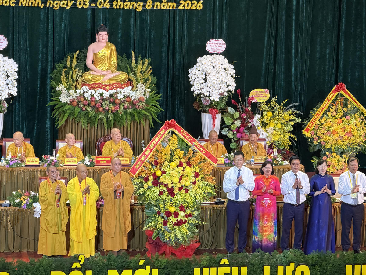 Lãnh đạo tỉnh Bắc Ninh chúc mừng đại hội. Ảnh: TTN