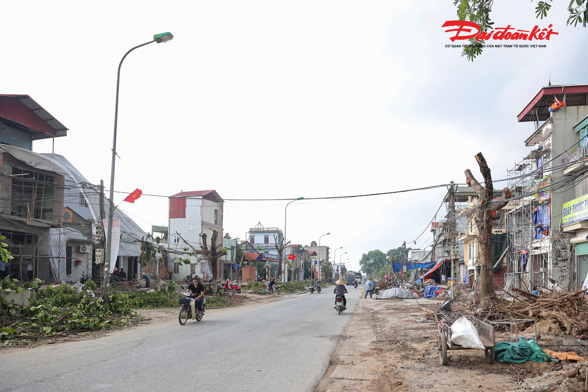 Sau nhiều năm chậm tiến độ vì vướng mắc giải phóng mặt bằng, dự án nâng cấp, mở rộng Quốc lộ 21B qua địa bàn xã Thanh Oai và xã Bình Minh đang bước vào giai đoạn tăng tốc. Hàng loạt mũi thi công được triển khai đồng loạt ngay sau khi mặt bằng được bàn giao, mở ra kỳ vọng sớm hoàn thiện tuyến đường huyết mạch kết nối phía Nam Hà Nội.