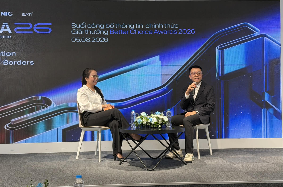 Ông Phạm Xuân Hà - Giám đốc Sự kiện cấp cao, Giám đốc mảng Nội dung Công nghệ và Xe VCCorp, Trưởng Ban tổ chức Better Choice Awards trao đổi với báo chí tại sự kiện.
