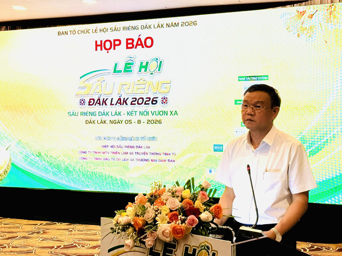 Phó Chủ tịch UBND tỉnh Đắk Lắk, Trưởng Ban Tổ chức Lễ hội Đào Mỹ phát biểu. Ảnh: Thanh Nga.