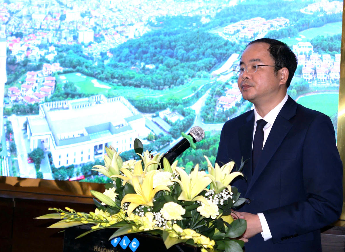 Ông Lê Ngọc Thanh, Giám đốc Sở Văn hóa, Thể thao và Du lịch tỉnh Quảng Ninh phát biểu tại buổi làm việc.
