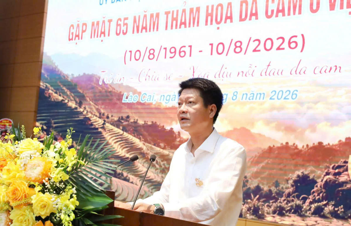 Ông Nguyễn Thế Phước, Phó Bí thư Tỉnh ủy, Chủ tịch Ủy ban MTTQ Việt Nam tỉnh Lào Cai phát biểu tại buổi gặp mặt. Ảnh: MTTQ Lào Cai.