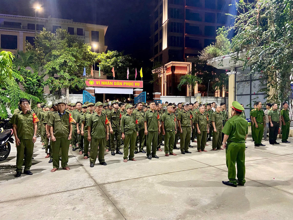 Lực lượng chức năng TP Đà Nẵng ra quân kiểm tra trên địa bàn về tội phạm ma túy. Ảnh: CA Đà Nẵng.
