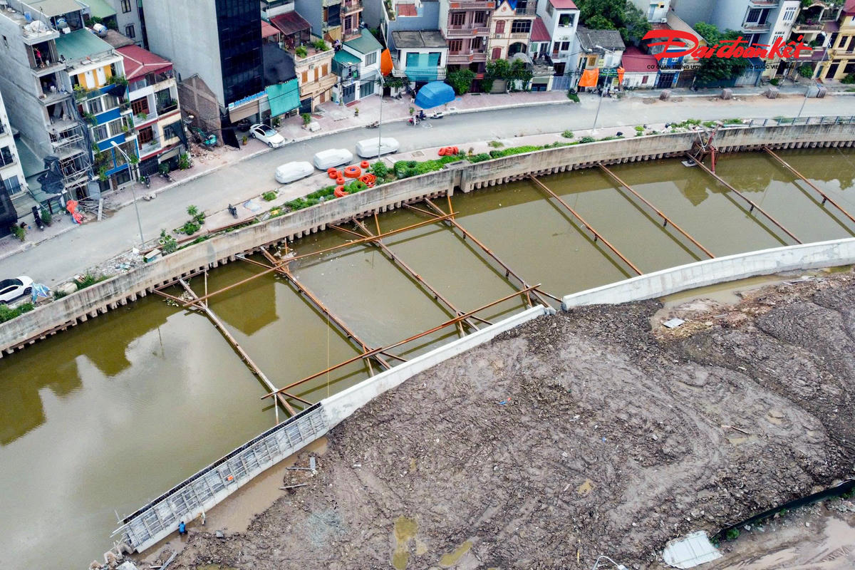 Theo Ban Quản lý dự án đầu tư xây dựng công trình hạ tầng kỹ thuật và nông nghiệp Hà Nội, phần lớn các hạng mục của Dự án cải thiện hệ thống tiêu nước khu vực phía Tây thành phố đã cơ bản hoàn thành.
