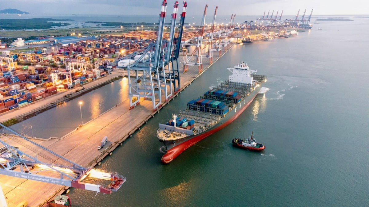 Bộ Xây dựng yêu cầu toàn bộ các cơ quan, đơn vị trong ngành tổ chức trực ban nghiêm túc 24/24 giờ, thường xuyên cập nhật diễn biến thời tiết, chủ động xây dựng các phương án ứng phó với những tình huống bất lợi nhất.