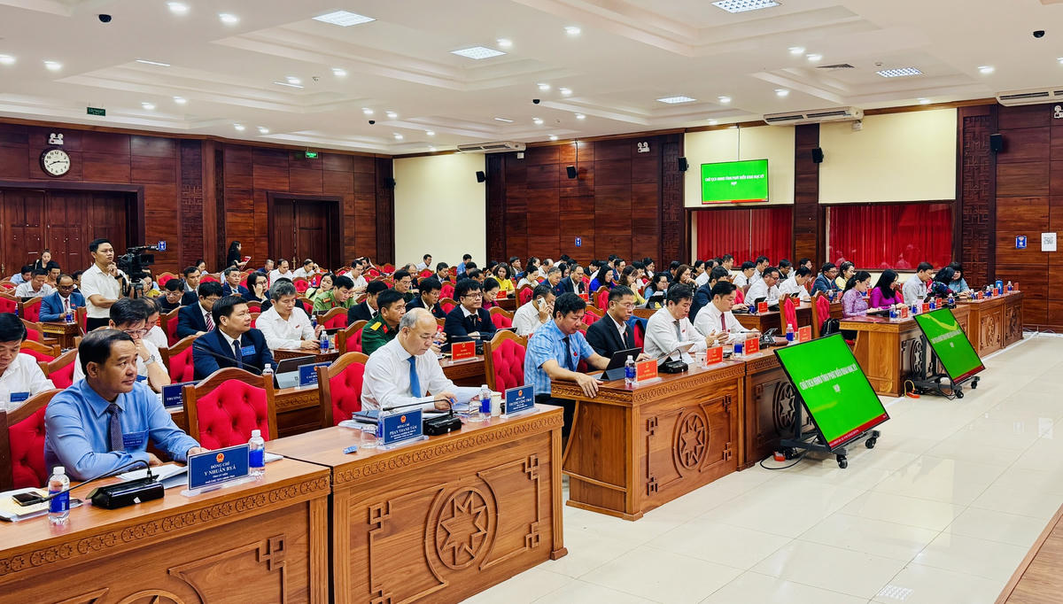 Các đại biểu dự kỳ họp. Ảnh: Thanh Nga.