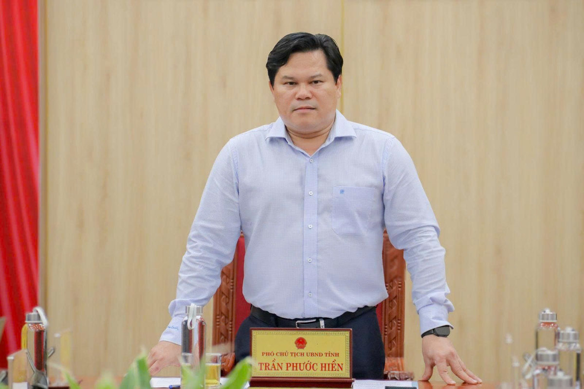 Phó Chủ tịch UBND tỉnh Trần Phước Hiền phát biểu tại cuộc họp. Ảnh: BT.