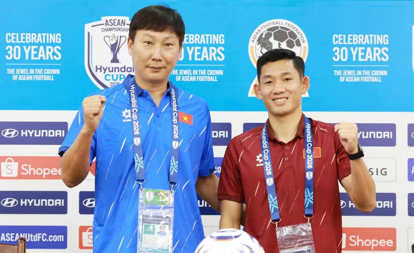 HLV Kim Sang-sik: 'Tuyển Việt Nam hướng tới chiến thắng để giữ ngôi đầu bảng'