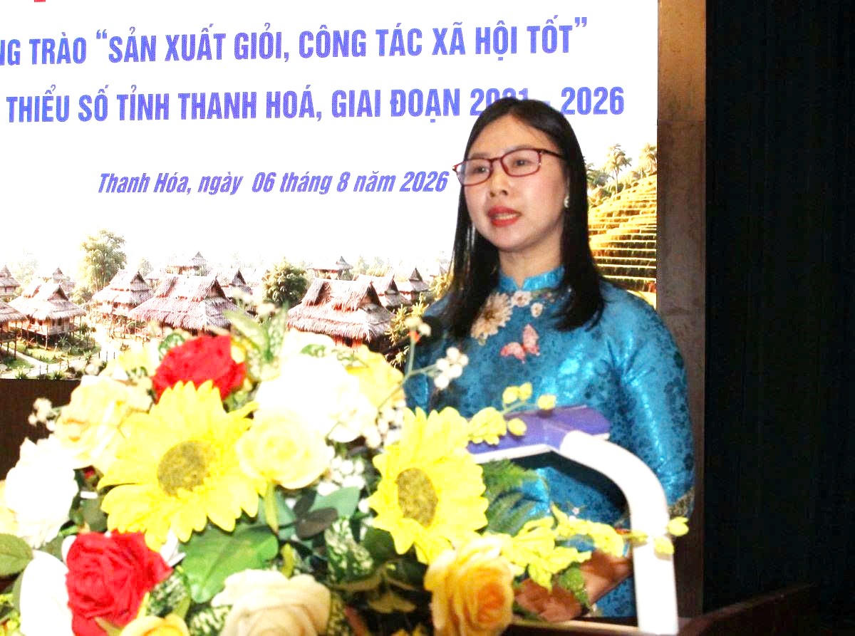 Bà Nguyễn Thị Phương, Phó Chủ tịch Ủy ban MTTQ tỉnh Thanh Hóa phát biểu khai mạc hội nghị. Ảnh: Nguyễn Chung.