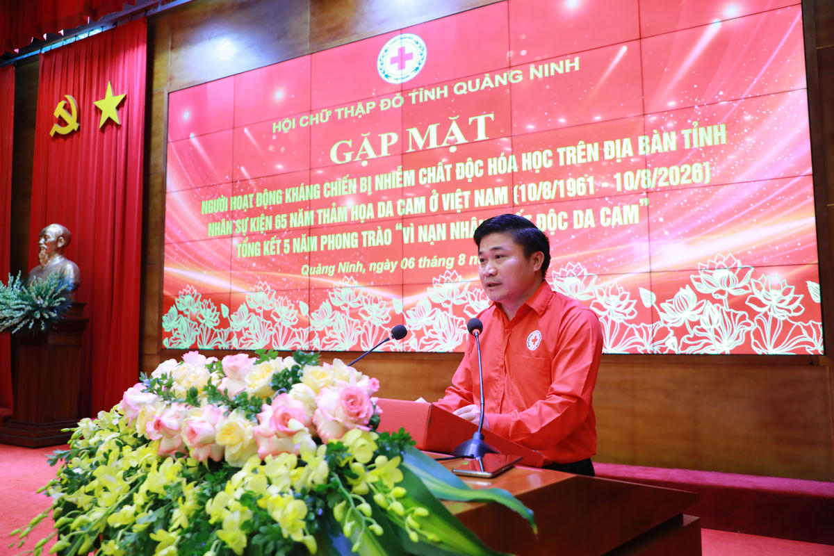 Chủ tịch Hội Chữ thập đỏ tỉnh Quảng Ninh phát biểu tại hội nghị