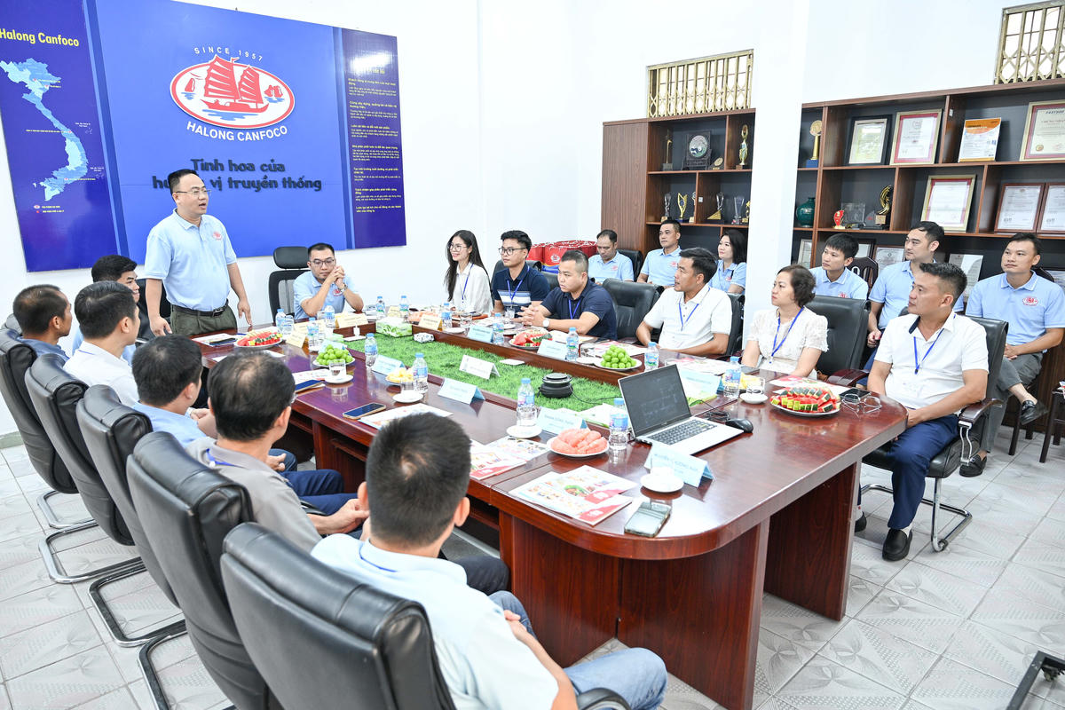 Hạ Long Canfoco lựa chọn cách công khai những thay đổi đã được triển khai tại nhà máy để các đối tác có thêm cơ sở đánh giá thực tế.