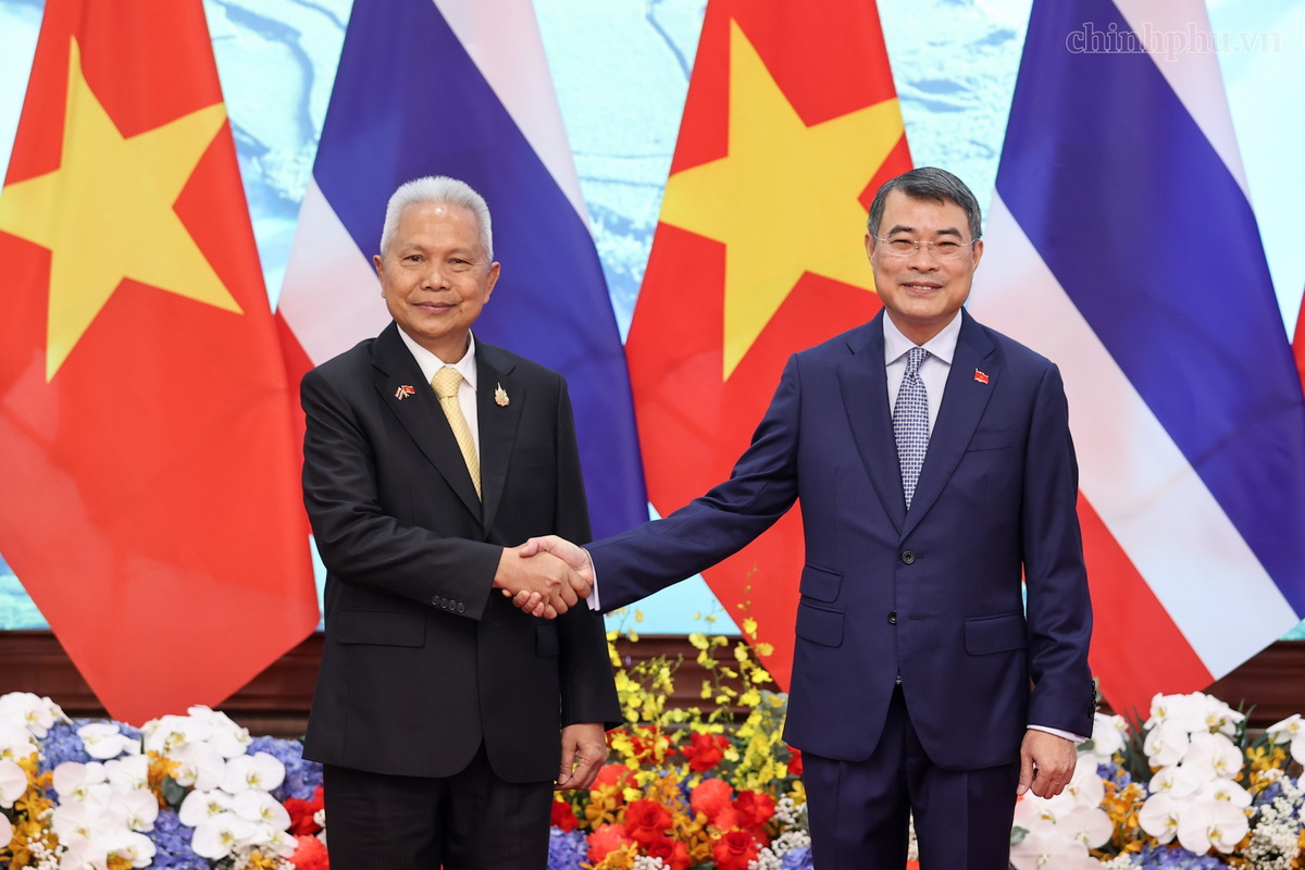 Thủ tướng Lê Minh Hưng hội kiến Chủ tịch Quốc hội Thái Lan - Ảnh: VGP/Nhật Bắc
