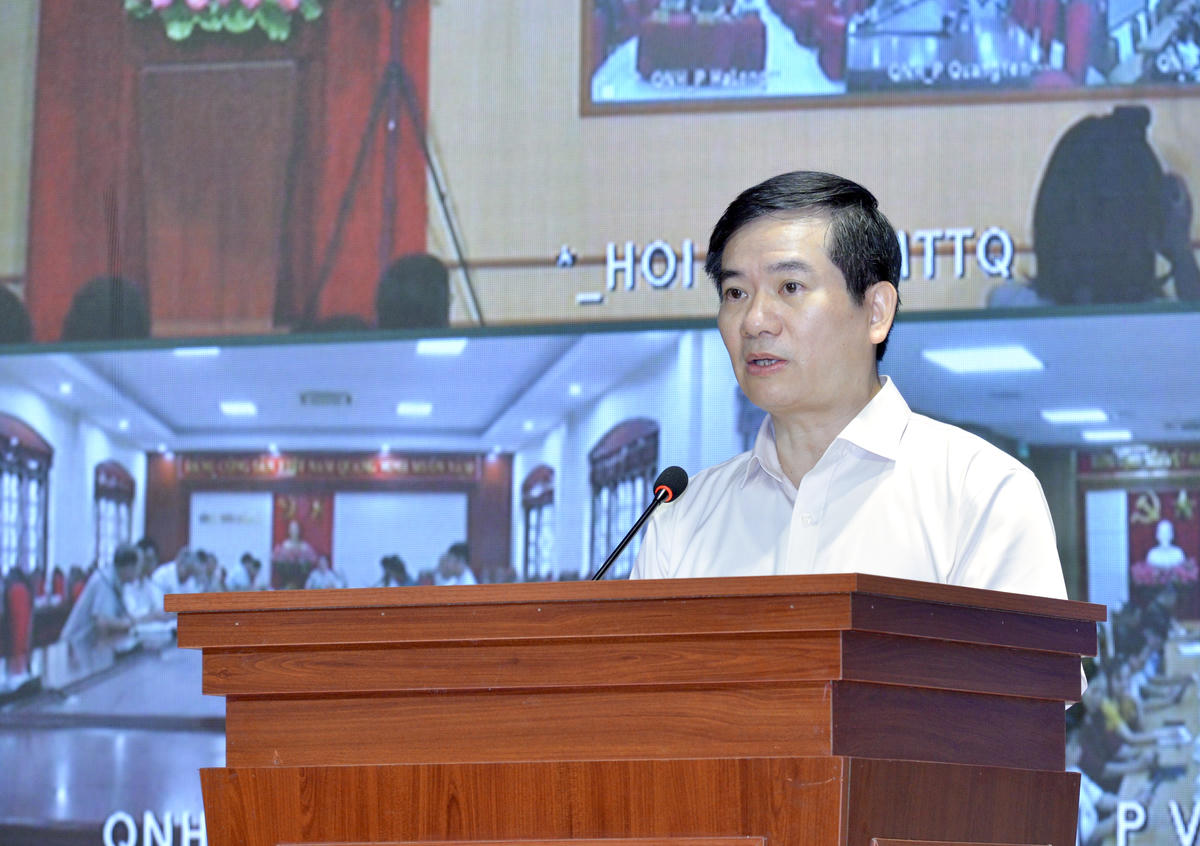 Phó Bí thư Tỉnh ủy, Chủ tịch Ủy ban MTTQ Việt Nam tỉnh Quảng Ninh Vũ Quyết Tiến phát biểu phát động phong trào thi đua.