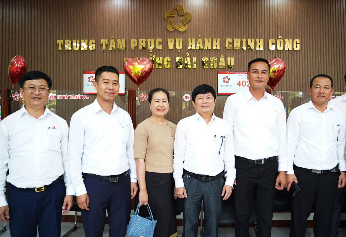 Đoàn đại biểu Lào học tập kinh nghiệm về thủ tục hành chính một cửa tại TP Đà Nẵng