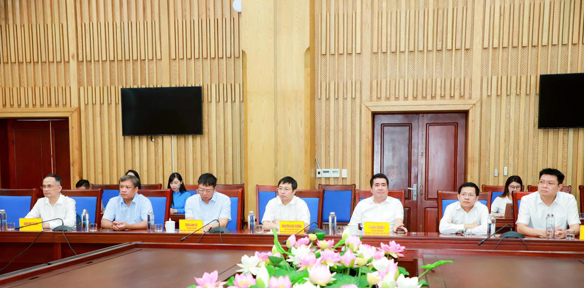 Đoàn công tác của ACV do ông Nguyễn Cao Cường, Chủ tịch Hội đồng quản trị dẫn đầu tham dự buổi lễ. Ảnh: TD