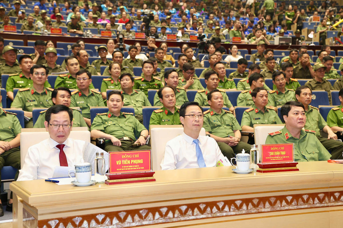 Ông Cao Xuân Thạo, Phó Chủ tịch UBTƯ MTTQ Việt Nam, Phó Trưởng BCĐ hội thi dự lễ khai mạc. Ảnh: PT.