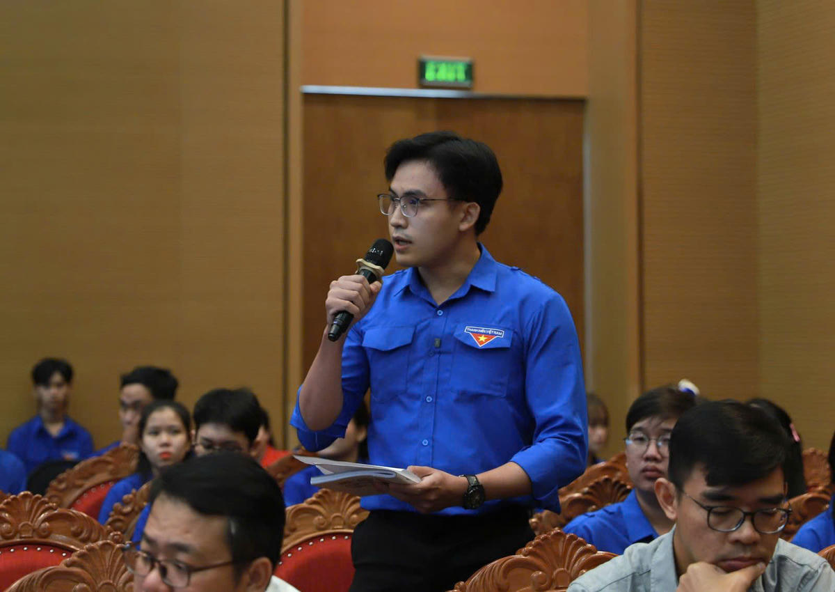 Thanh niên tỉnh Gia Lai phát biểu ý kiến tại hội nghị. Ảnh: ĐS.