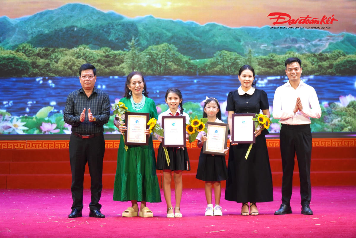 Các giải phụ của Liên hoan Dân ca Ví, Giặm Nghệ Tĩnh toàn tỉnh Hà Tĩnh năm 2026. Ảnh: HN.