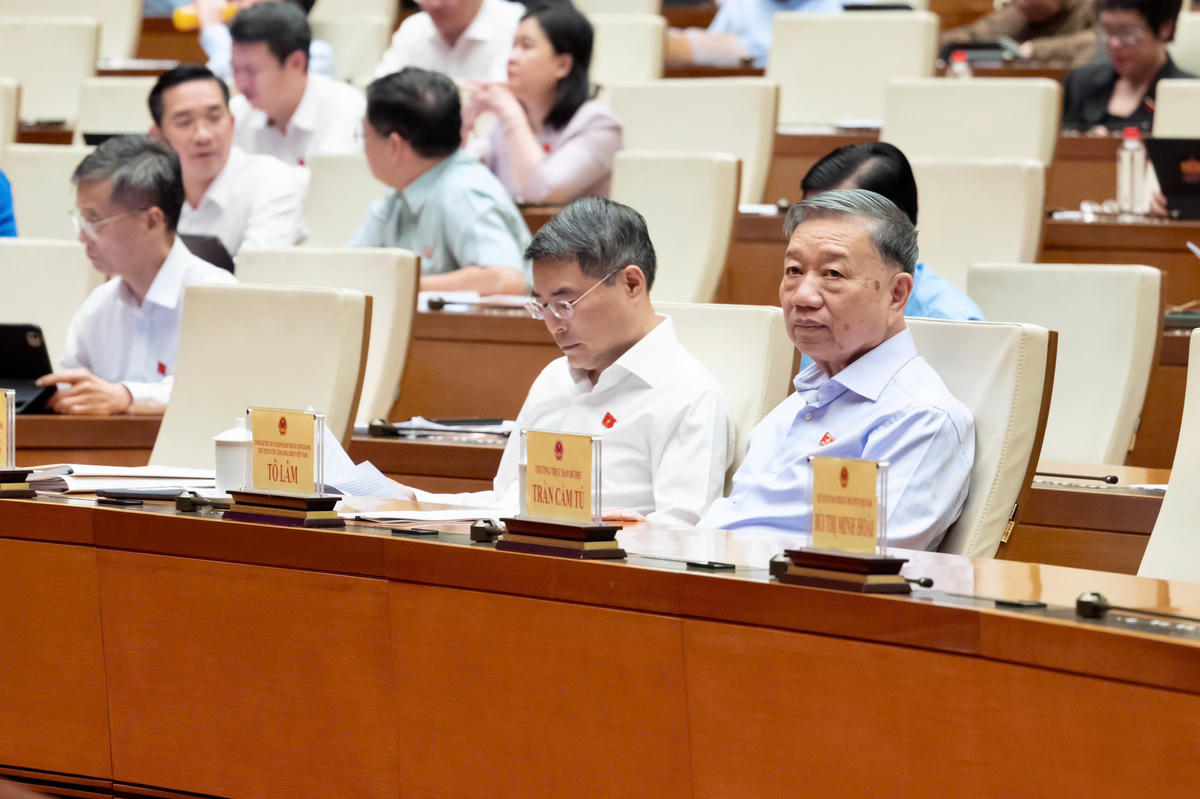 Tổng Bí thư, Chủ tịch nước Tô Lâm và Thủ tướng Chính phủ Lê Minh Hưng tham dự phiên thảo luận (Ảnh: Phạm Thắng)