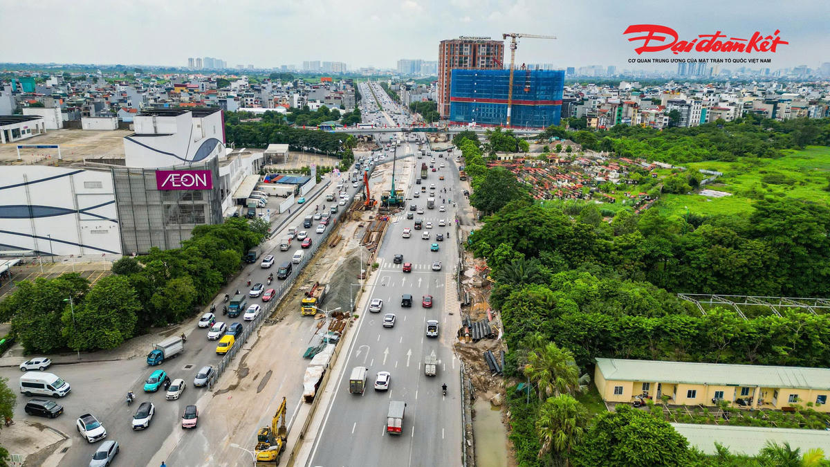 Hai đầu hầm được vuốt nối với đường Đàm Quang Trung và đường dẫn đầu cầu Vĩnh Tuy. Điểm đầu dự án kết nối với đường dẫn cầu Vĩnh Tuy giai đoạn 2, cách vị trí giao với đường Cổ Linh khoảng 400m. Điểm cuối kết nối với tuyến Đàm Quang Trung hiện hữu.