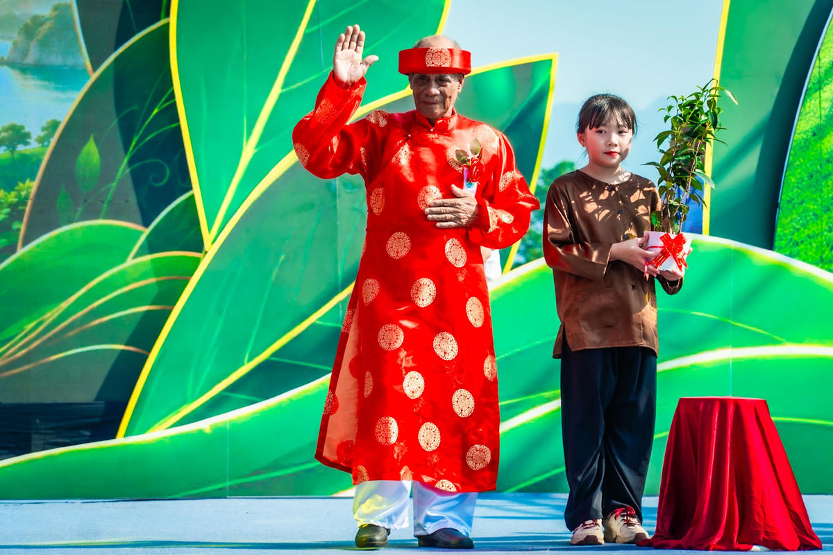 Quảng Ninh: Phát triển du lịch gắn với cây chè Đường Hoa