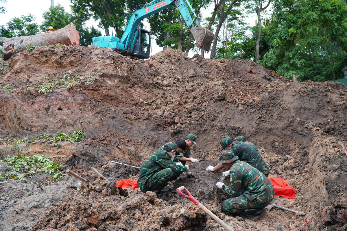 TPHCM: Tìm kiếm, quy tập hài cốt liệt sĩ tại 7 vị trí ở Công viên Lê Thị Riêng