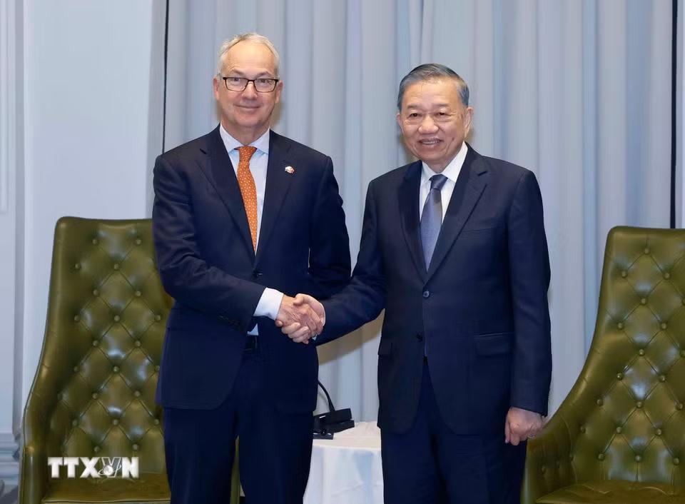 Tổng Bí thư, Chủ tịch nước Tô Lâm tiếp ông Nicolas Moore, Đặc phái viên của Chính phủ Australia về Đông Nam Á. (Ảnh: Thống Nhất/TTXVN)