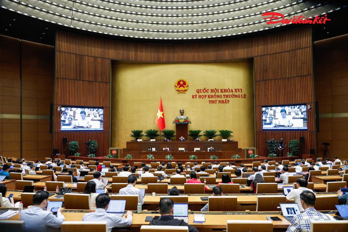 Quang cảnh phiên thảo luận. Ảnh: Quang Vinh
