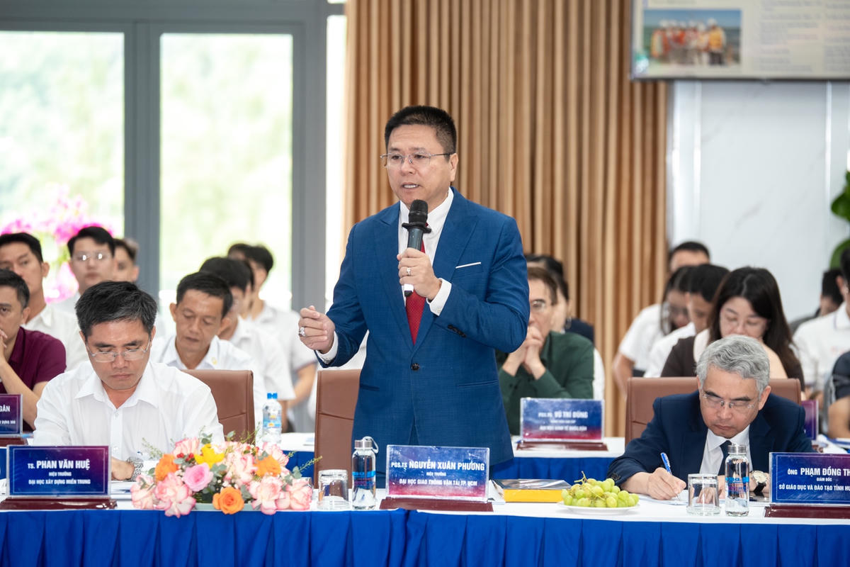 PGS.TS Nguyễn Xuân Phương phát biểu tại Hội nghị.