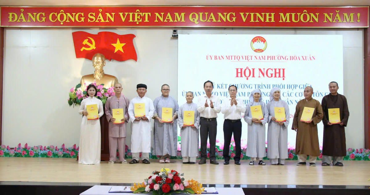 Các cơ sở tôn giáo đồng hành với dân vận khéo. Ảnh: Trung Trực.