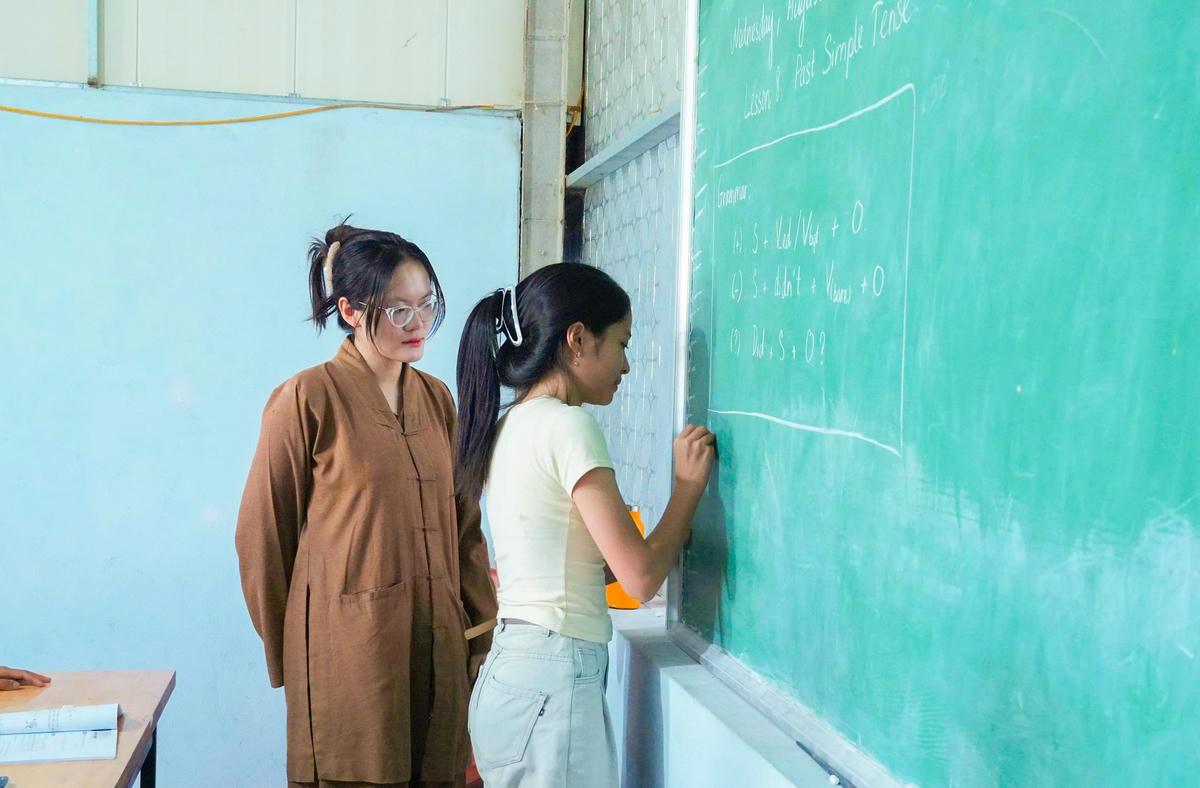 Mục tiêu của lớp học không chỉ là giúp học sinh nhớ lại kiến thức mà quan trọng hơn là hình thành thói quen tự học.