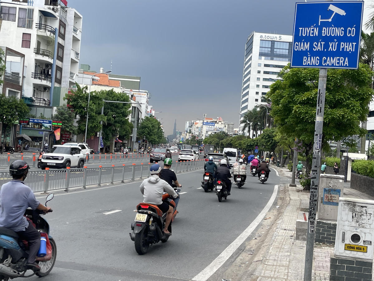 Tuyến đường Cộng Hòa có gắn thiết bị giám sát và xử phạt bằng camera. Ảnh: Báo Đại Đoàn Kết.
