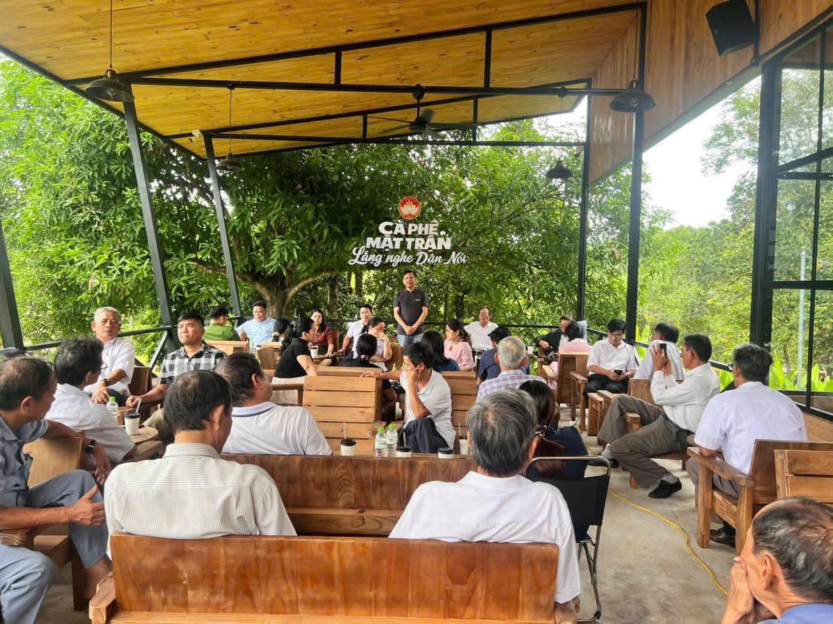 Cà phê Mặt trận để gần dân, hiểu dân