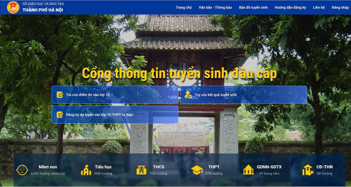 Học sinh đăng ký tuyển sinh trên Cổng thông tin tuyển sinh đầu cấp của thành phố.