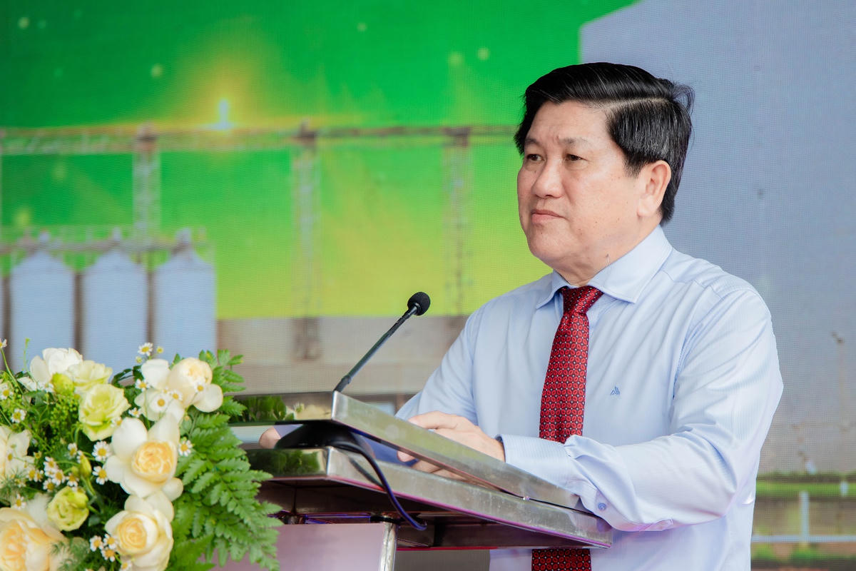 Ông Lê Văn Sử, Tỉnh ủy viên, Phó Chủ tịch UBND tỉnh Cà Mau, phát biểu tại Lễ khánh thành Nhà máy sản xuất thức ăn thủy sản Cà Mau - C.P. Việt Nam. Ảnh: C.P. Việt Nam