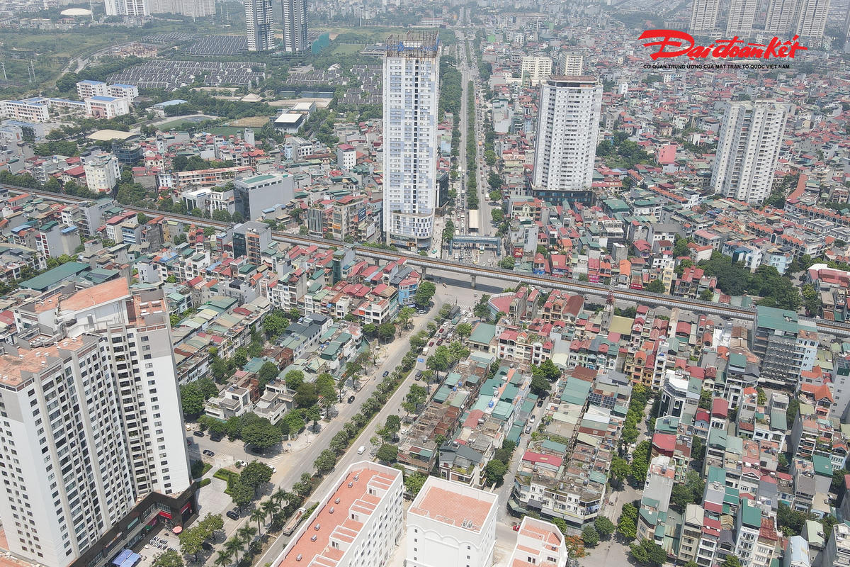 Sở Xây dựng Hà Nội vừa cấp phép cho Ban Quản lý dự án đầu tư xây dựng công trình giao thông thành phố Hà Nội triển khai hạng mục khoan khảo sát địa chất trên đường Lê Trọng Tấn và đường Văn Khê. Đây là bước chuẩn bị phục vụ thiết kế bản vẽ thi công dự án đầu tư xây dựng cầu vượt nút giao đường Lê Trọng Tấn, Hà Đông - Quốc lộ 6.