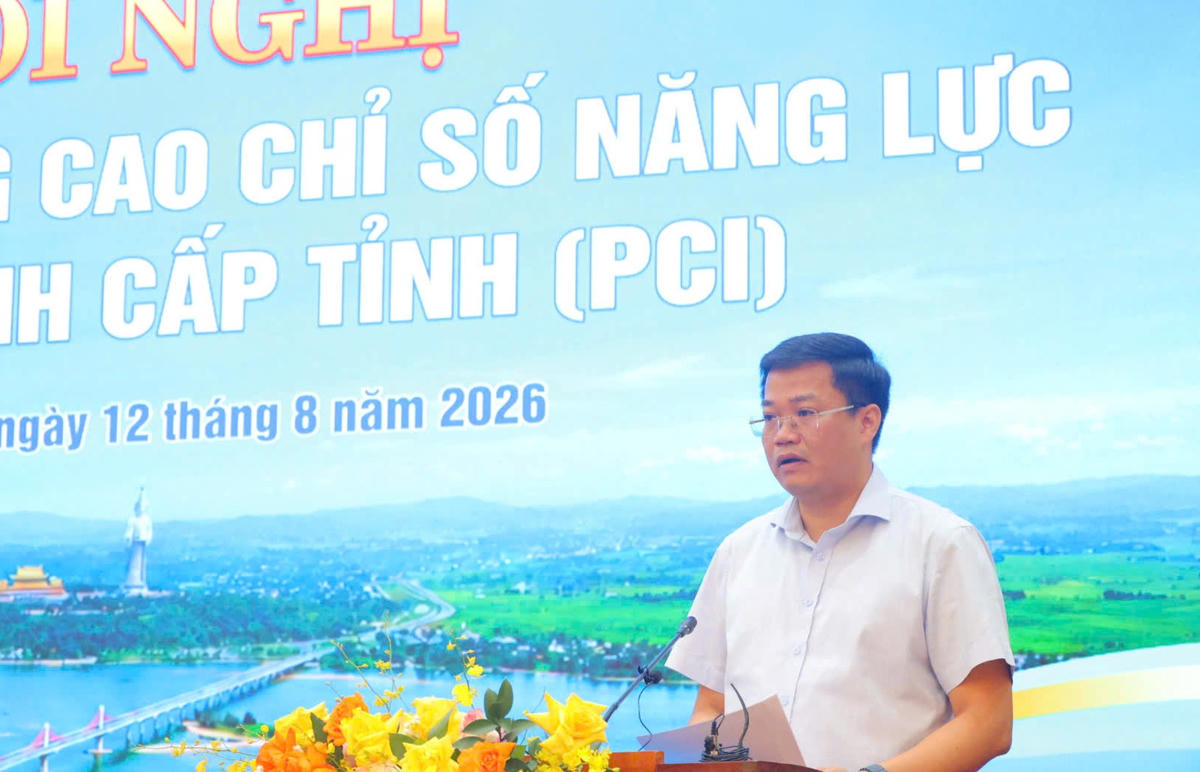 Chủ tịch UBND tỉnh Quảng Ngãi Nguyễn Đức Tâm phát biểu tại hội nghị. Ảnh: TT.