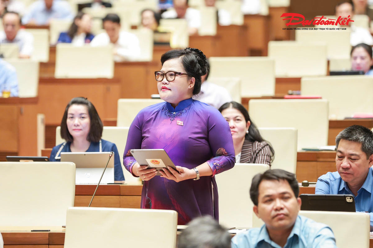 Nâng cao chất lượng đội ngũ cán bộ, quản trị đô thị khi Bắc Ninh, Quảng Ninh trở thành thành phố