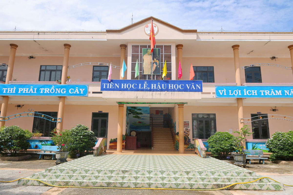 Cơ sở vật chất trường học đảm bảo phục vụ tốt trong giảng dạy cho học sinh năm học mới 2026-2027. CĐ.