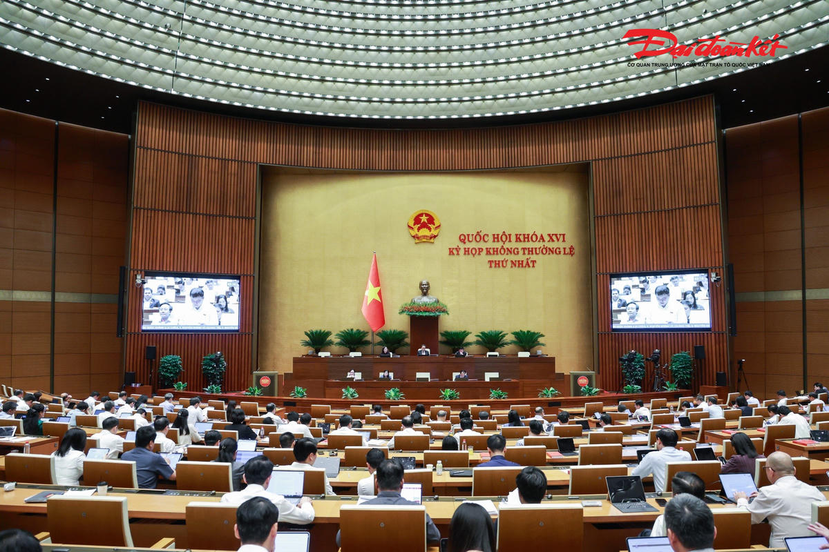 Quang cảnh phiên thảo luận. Ảnh: Quang Vinh